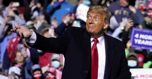 Trump Pardons Another 26 People, Including Roger Stone, Paul Manafort