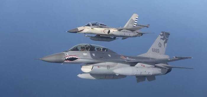 Sell Arms to Taiwan Now: China Is Bluffing