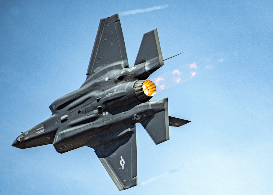 F-35 review part of ‘extremely complex’ negotiation as trade talks continues: McGuinty