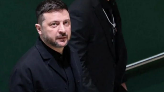 Zelenskyy’s office is probed for corruption as fired defense minister demands elections