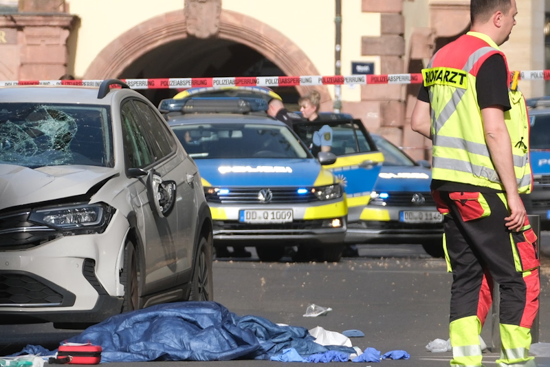 2 dead in Leipzig after car is rammed into crowd