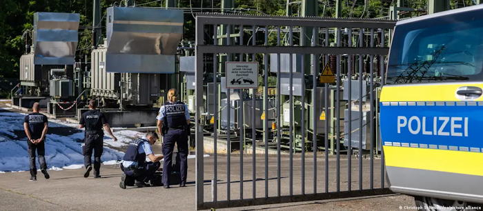 Far-Left arson attack suspected in power outage in western German city