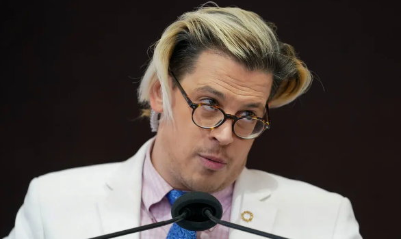Milo Yiannopoulos, a Right-Wing Provocateur, Is Arrested by ICE