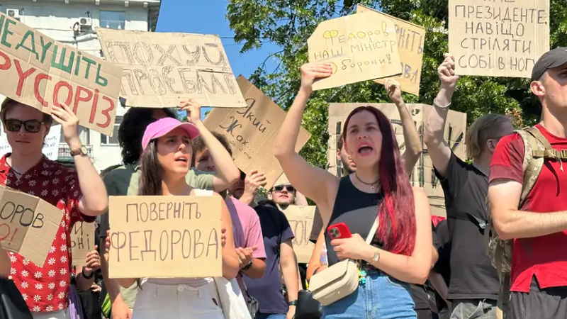 Ukraine: Zelenskyy rejects wartime elections