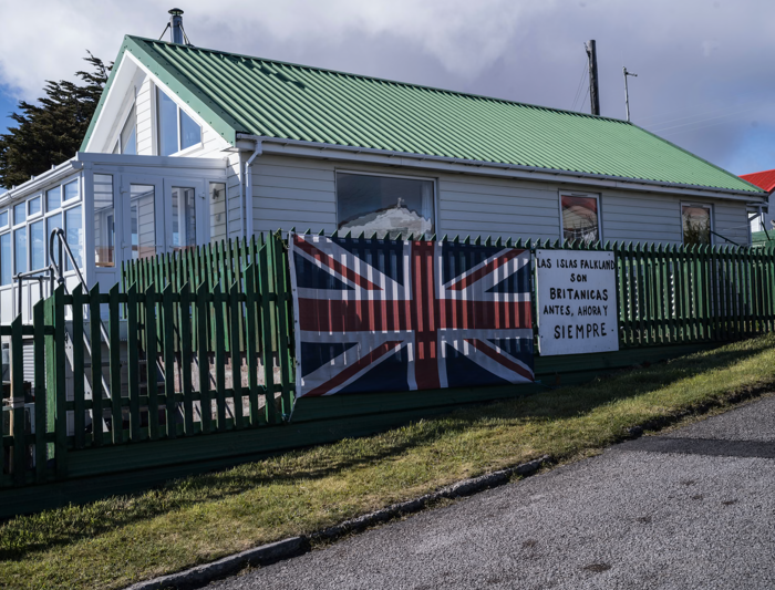 Milei adviser claims UK being ‘colonised by Islam’ as Falklands row grows
